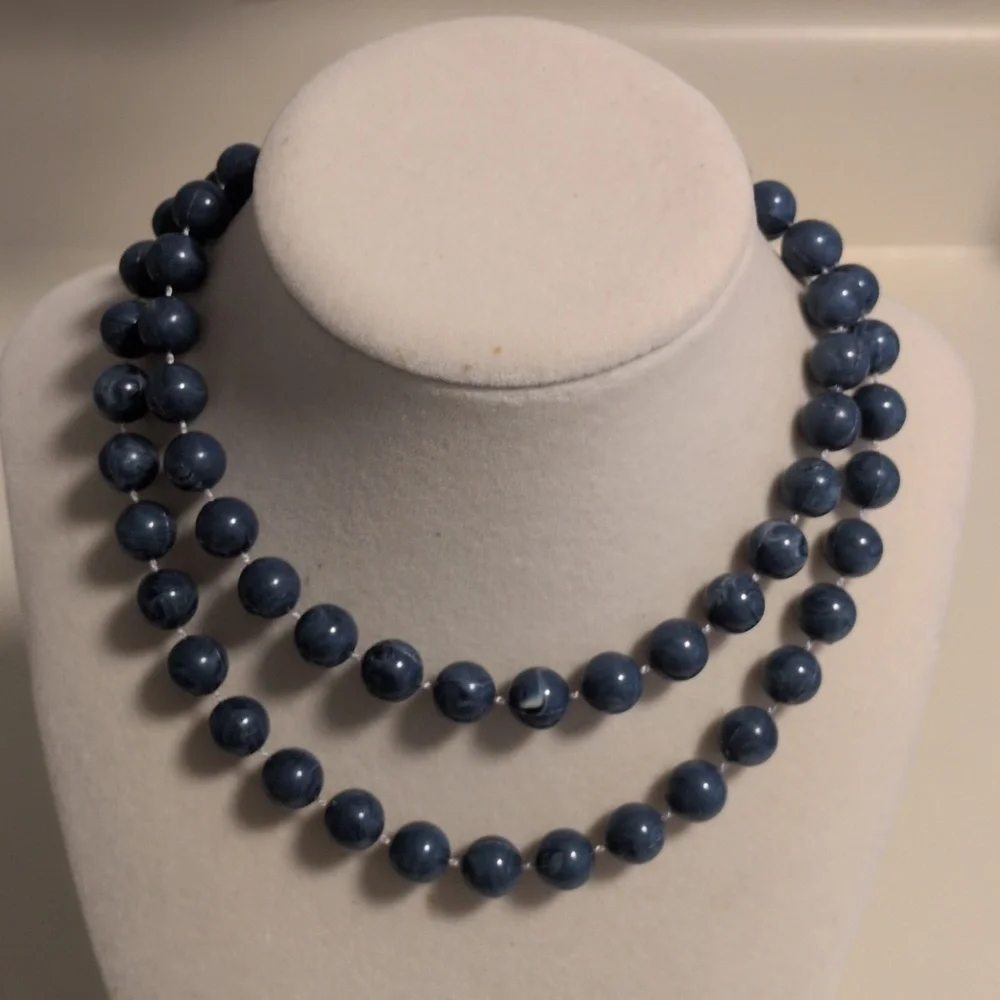 Elegant‎ Blue Marbled Beaded Necklace